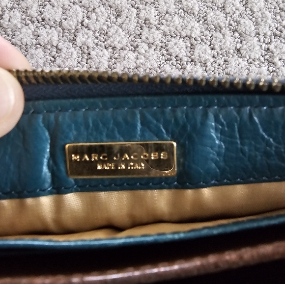 Authentic Marc Jacobs wallet - Picture 3 of 9